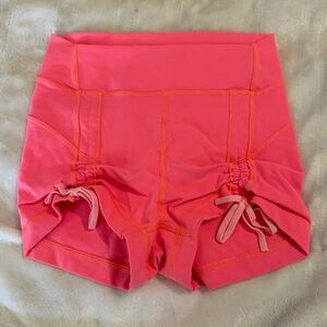 Lululemon Liberty High-Waist Grapefruit/Bleached coral Shorts Adjustable size 2
